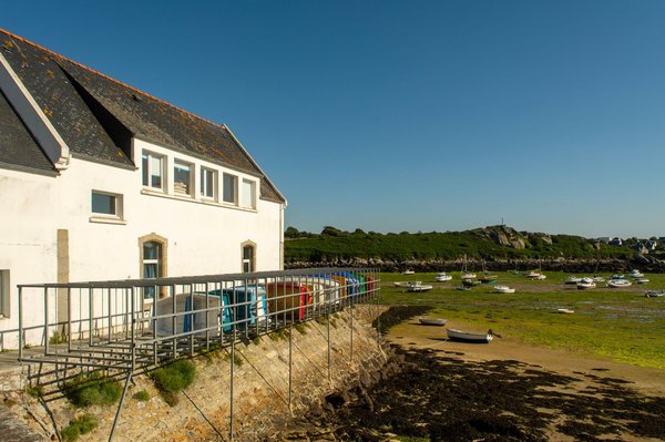 Surprenez votre conjoint en réservant une location de mobil home pour un week-end en Bretagne